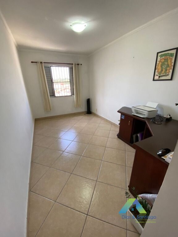 Casa à venda com 3 quartos, 200m² - Foto 11