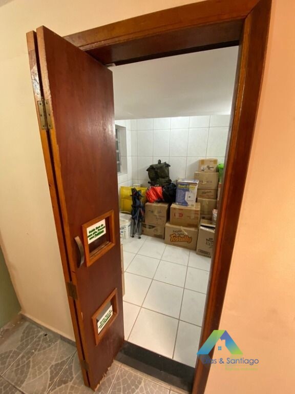 Casa à venda com 3 quartos, 200m² - Foto 14