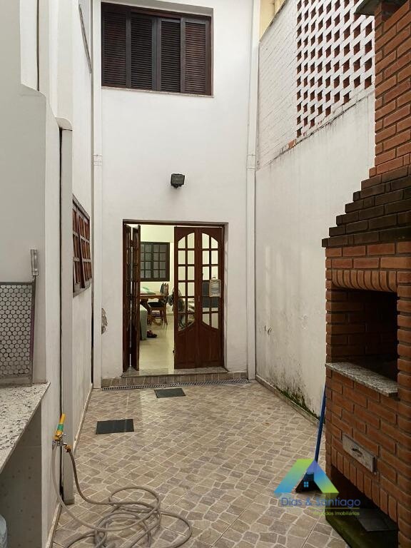 Sobrado à venda com 3 quartos, 140m² - Foto 2