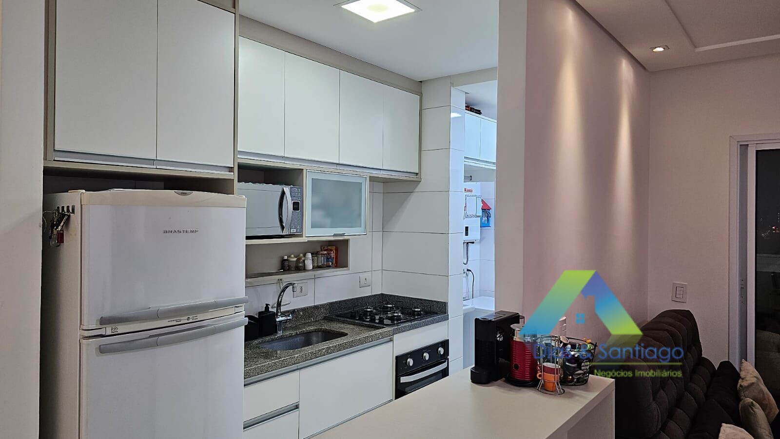 Apartamento à venda com 2 quartos, 72m² - Foto 2