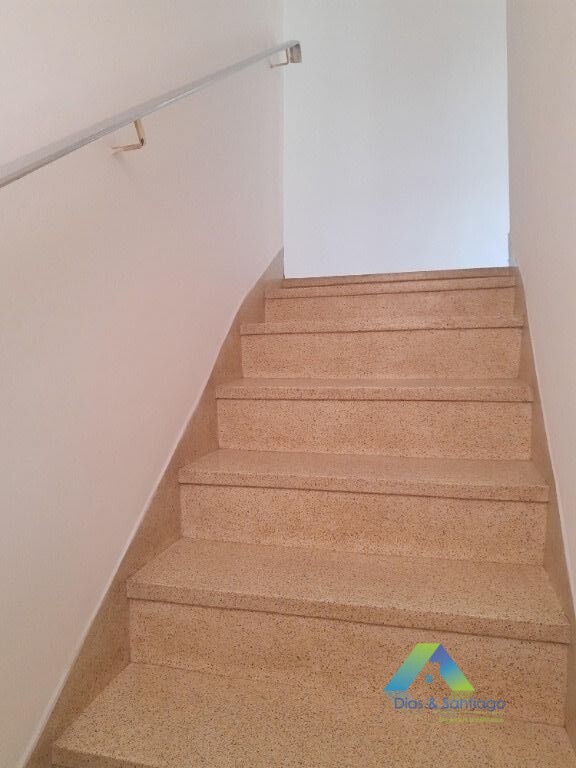 Casa à venda com 4 quartos, 260m² - Foto 14