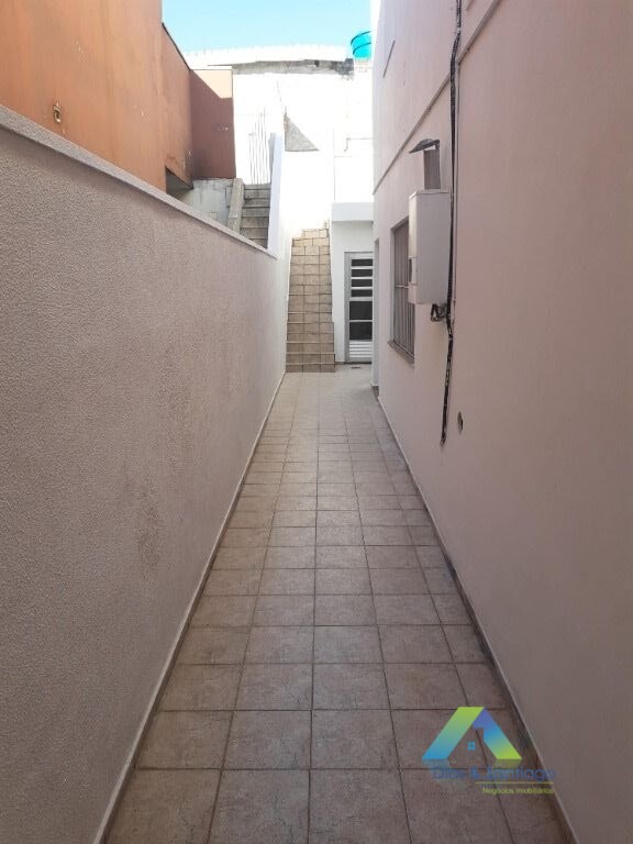 Casa à venda com 4 quartos, 260m² - Foto 30