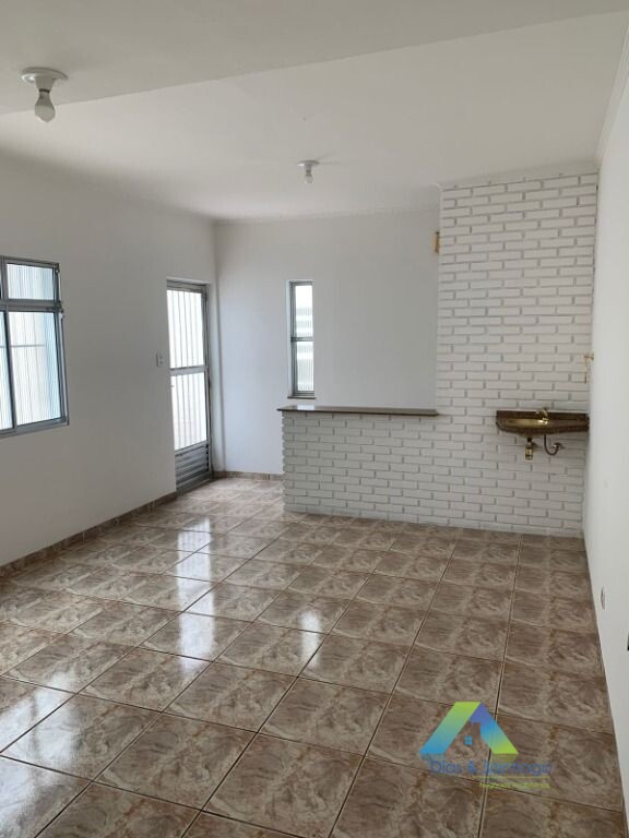 Casa à venda com 4 quartos, 260m² - Foto 4