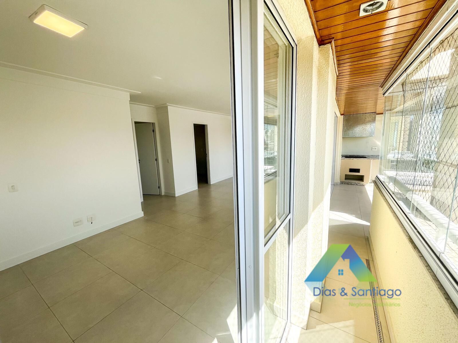 Apartamento à venda com 3 quartos, 128m² - Foto 12