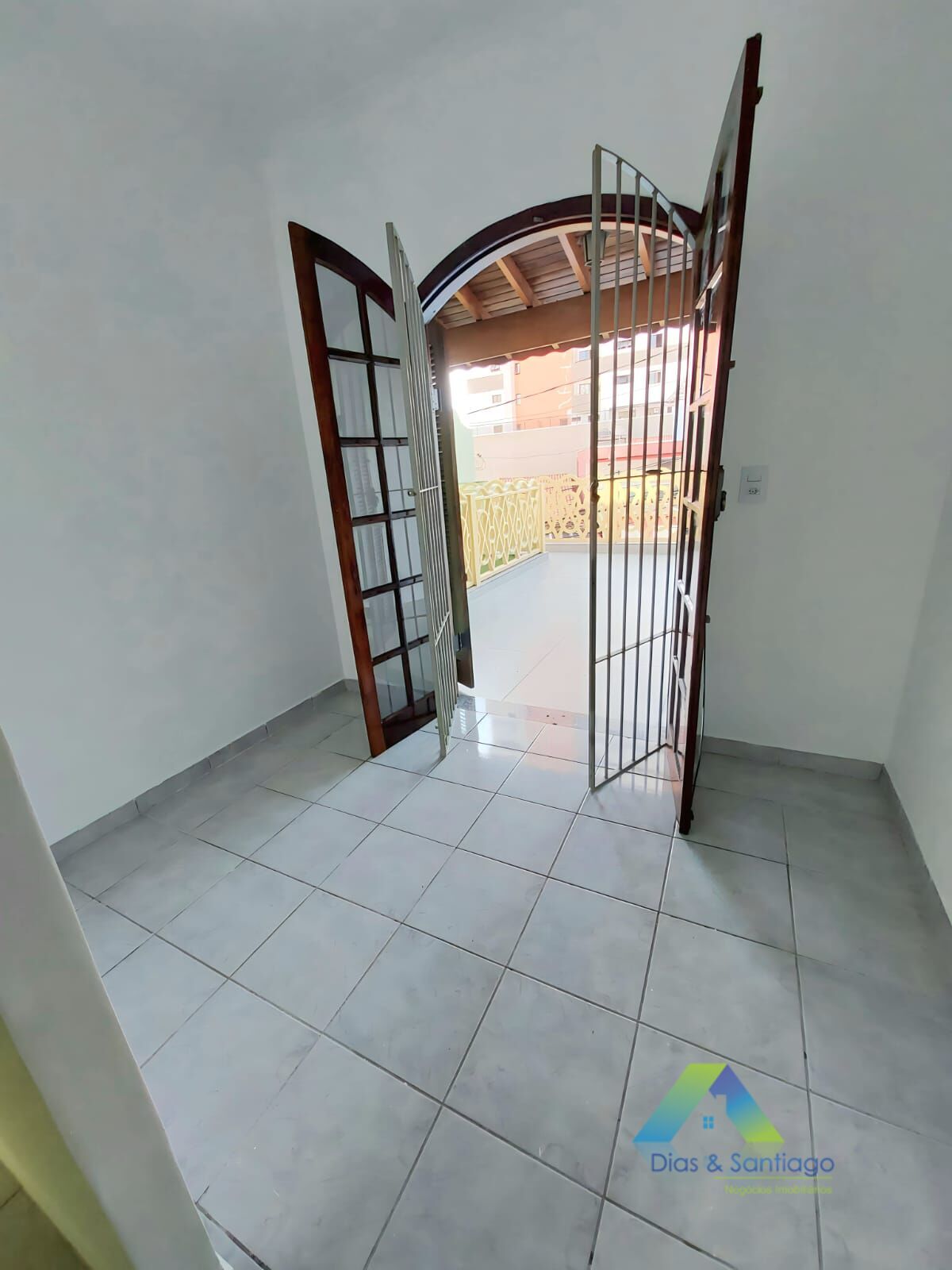 Sobrado à venda com 3 quartos, 170m² - Foto 2