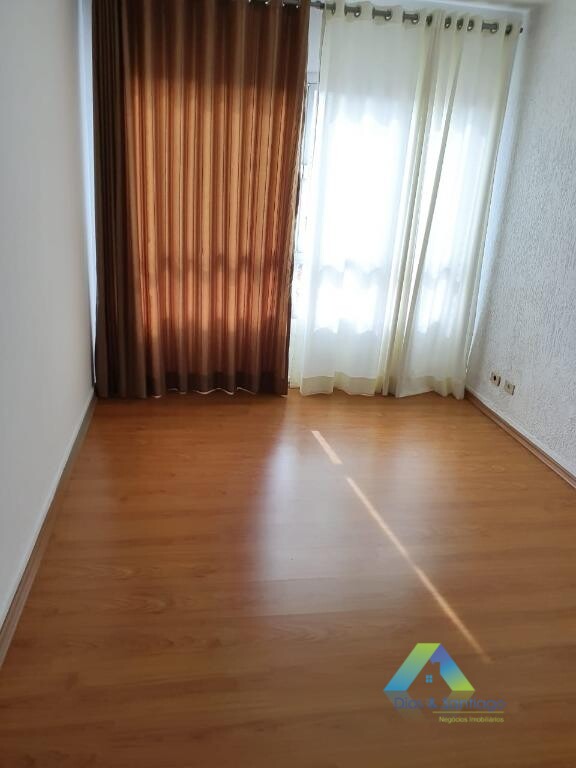 Apartamento à venda com 3 quartos, 80m² - Foto 2