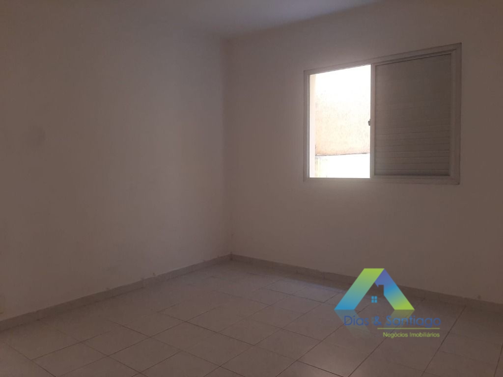 Casa para alugar com 1 quarto, 60m² - Foto 17