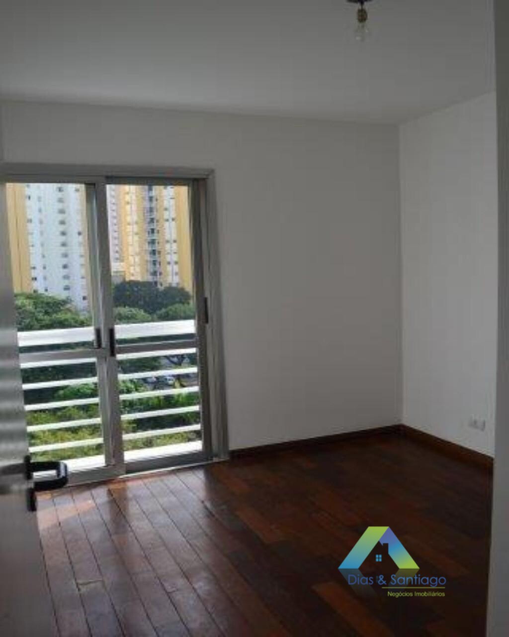 Apartamento à venda com 4 quartos, 200m² - Foto 3