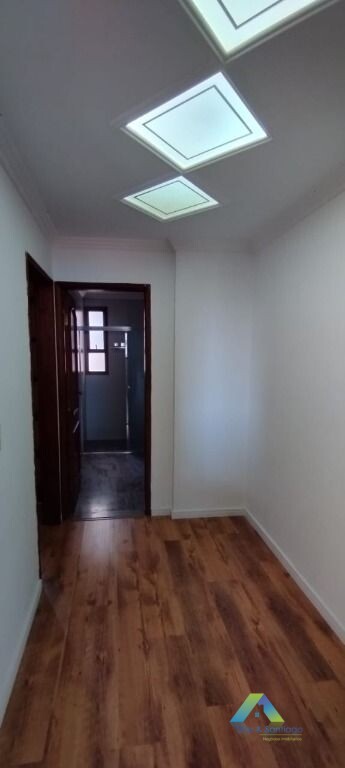 Apartamento à venda com 3 quartos, 137m² - Foto 6