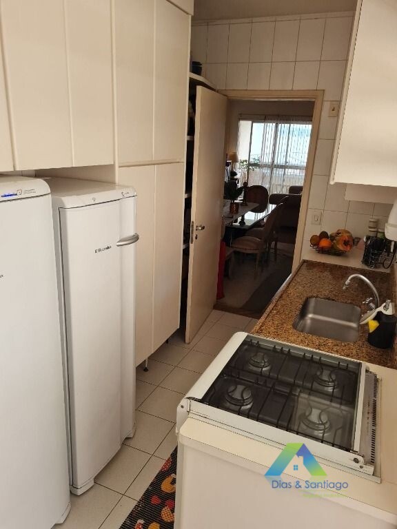 Apartamento à venda com 3 quartos, 96m² - Foto 3