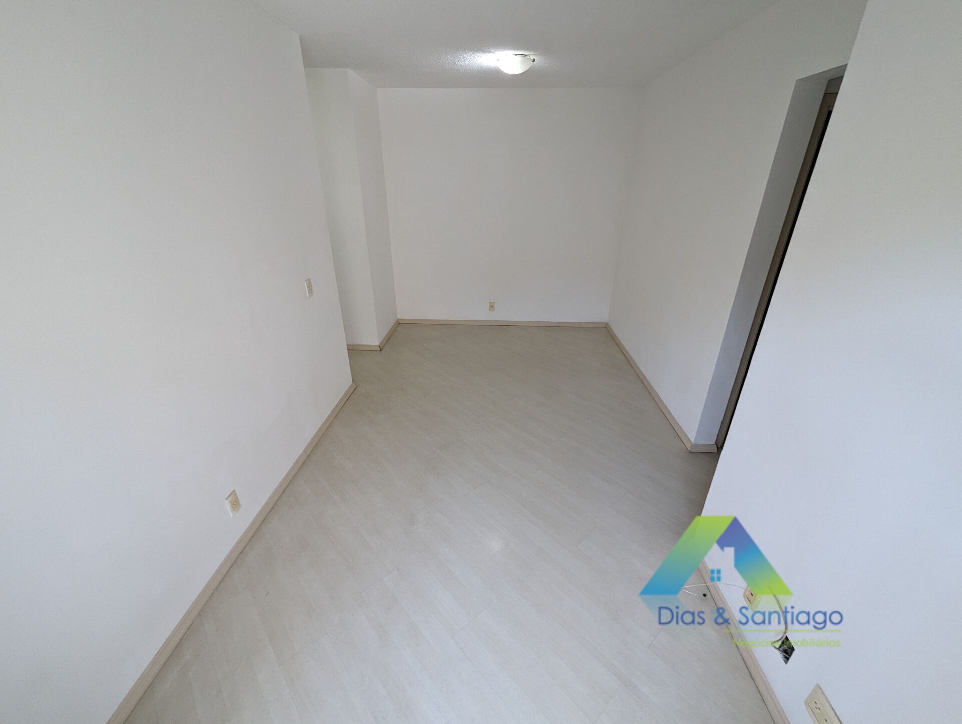 Apartamento à venda com 2 quartos, 48m² - Foto 2