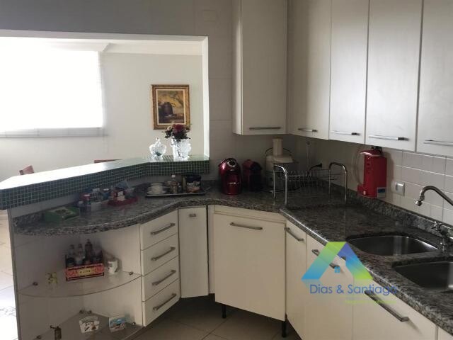 Apartamento à venda com 3 quartos, 200m² - Foto 5