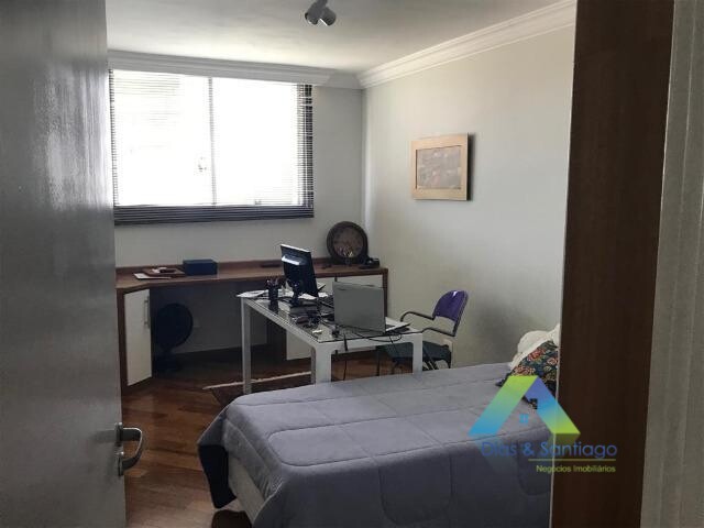 Apartamento à venda com 3 quartos, 200m² - Foto 18