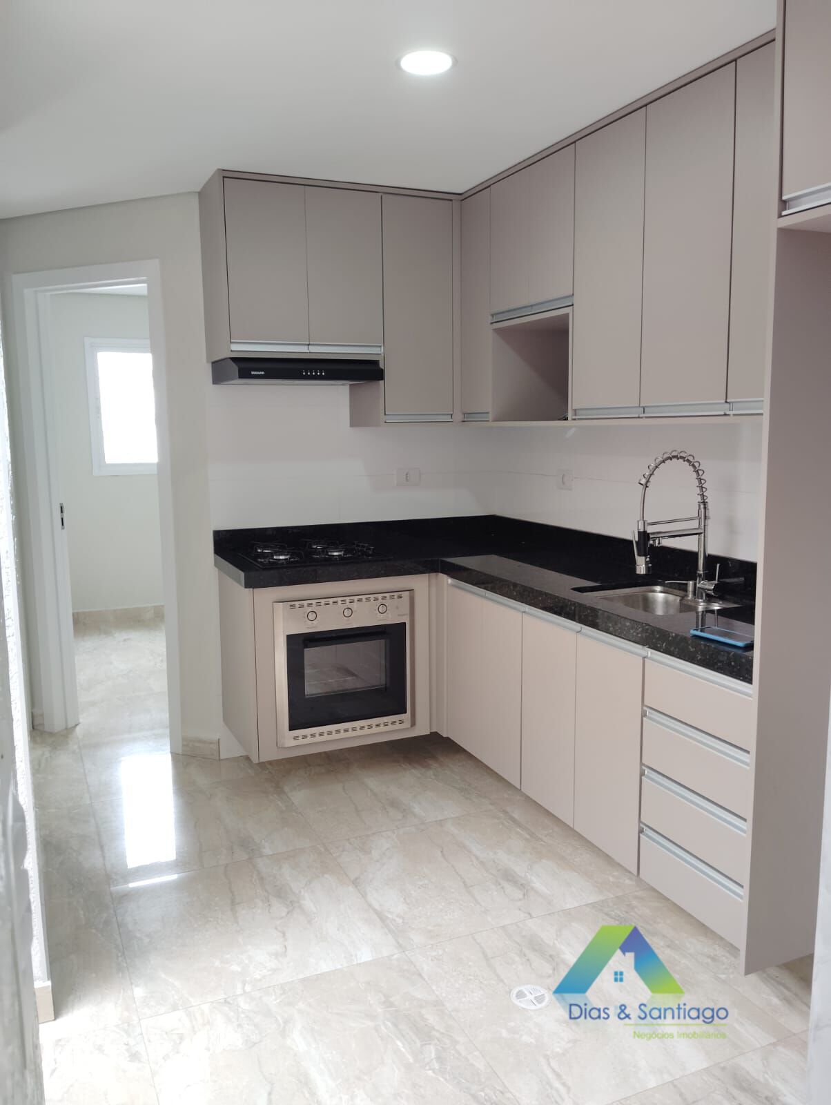 Apartamento à venda com 2 quartos, 58m² - Foto 2