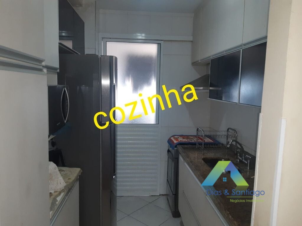 Apartamento à venda com 3 quartos, 71m² - Foto 2