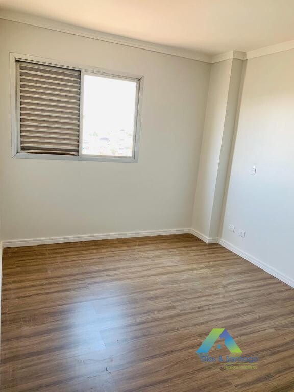 Apartamento à venda com 2 quartos, 63m² - Foto 4