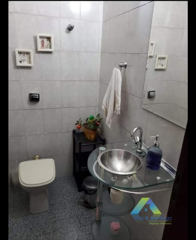 Sobrado à venda com 3 quartos, 200m² - Foto 16