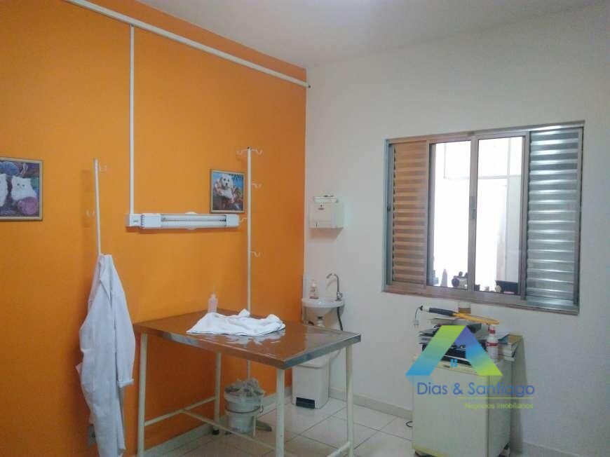 Casa à venda com 2 quartos, 210m² - Foto 12