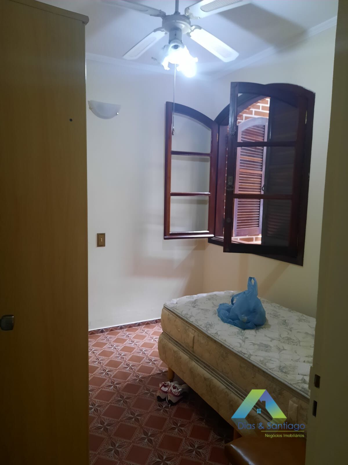 Casa à venda com 3 quartos, 280m² - Foto 10