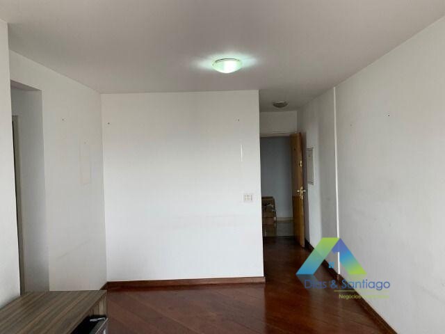 Apartamento à venda com 3 quartos, 70m² - Foto 2