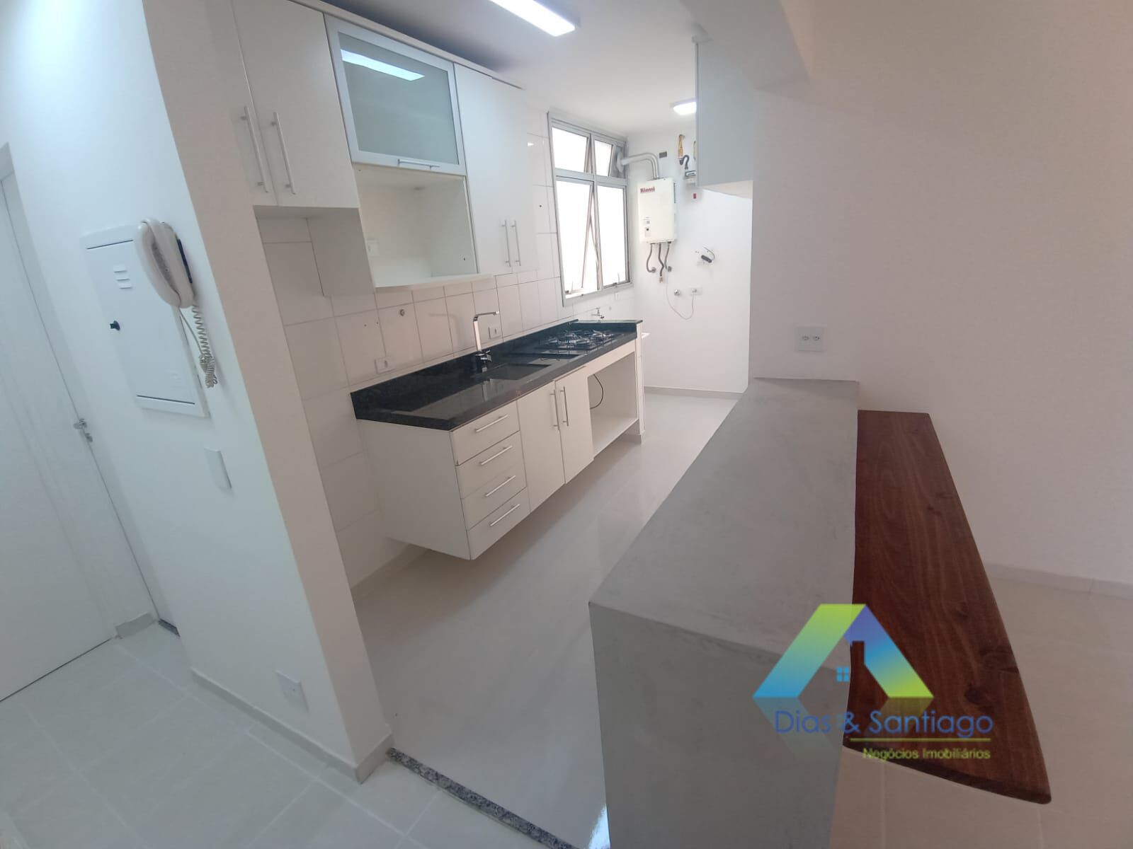 Apartamento à venda com 3 quartos, 65m² - Foto 2