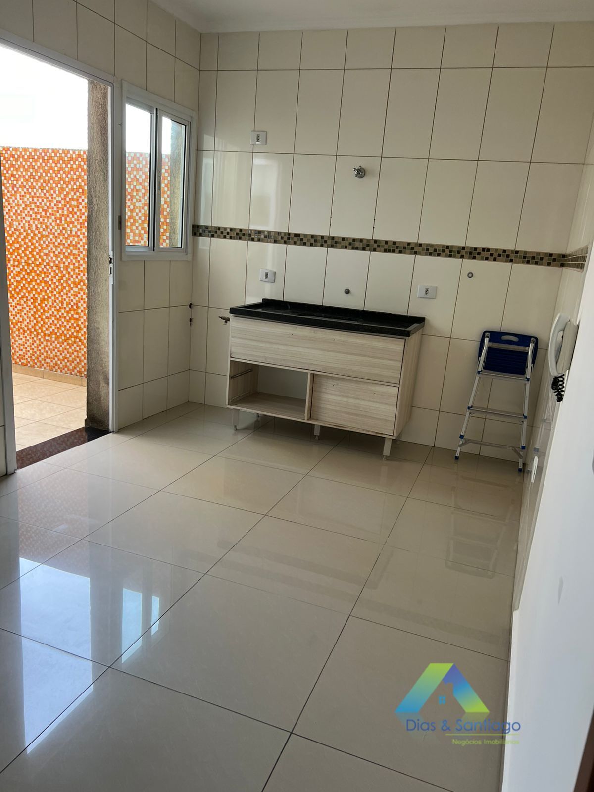 Apartamento à venda com 2 quartos, 56m² - Foto 2