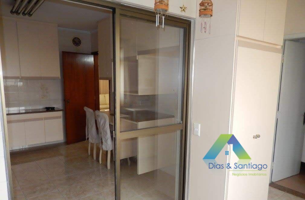 Apartamento à venda com 3 quartos, 129m² - Foto 18