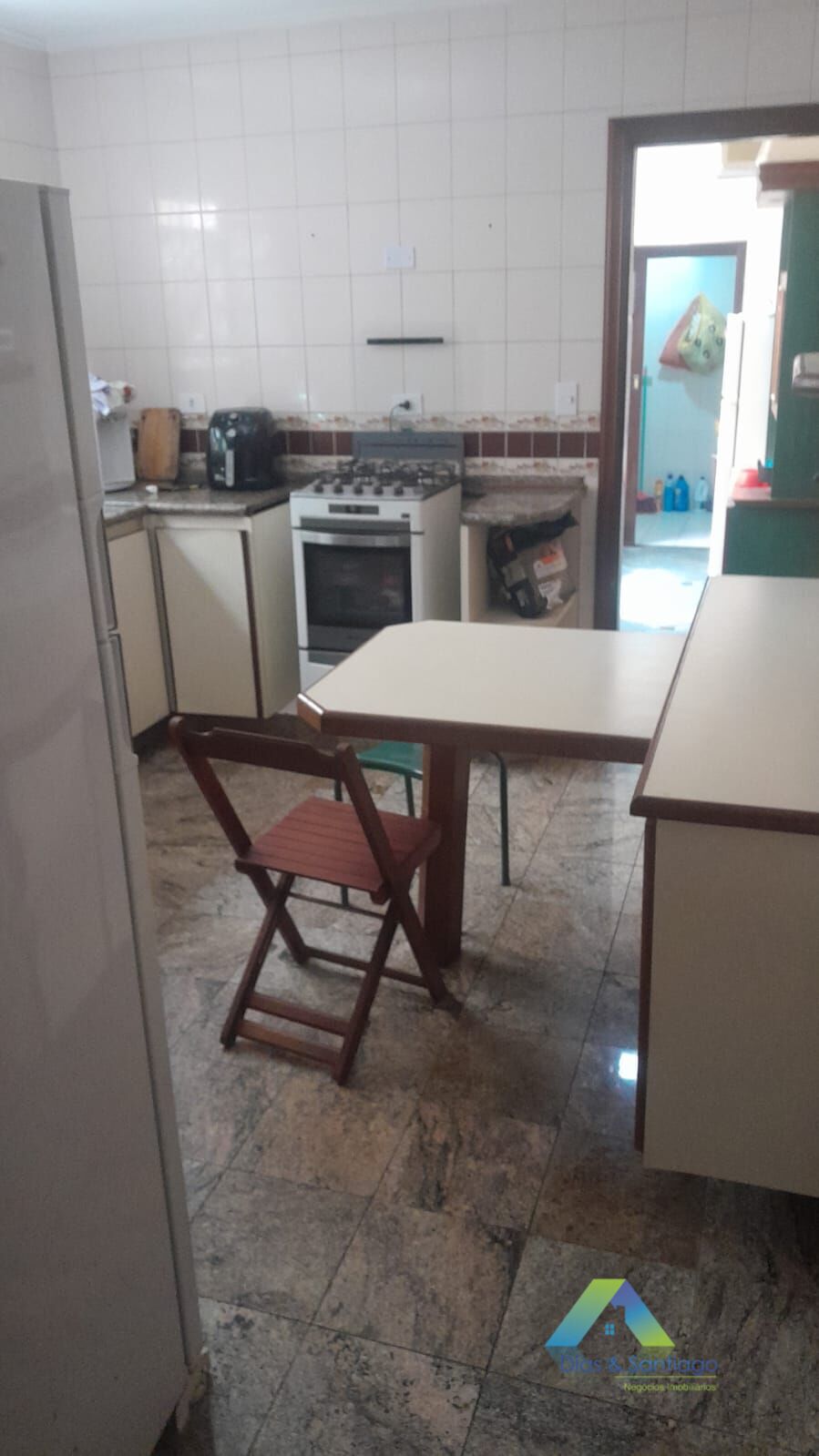 Casa à venda com 3 quartos, 160m² - Foto 8