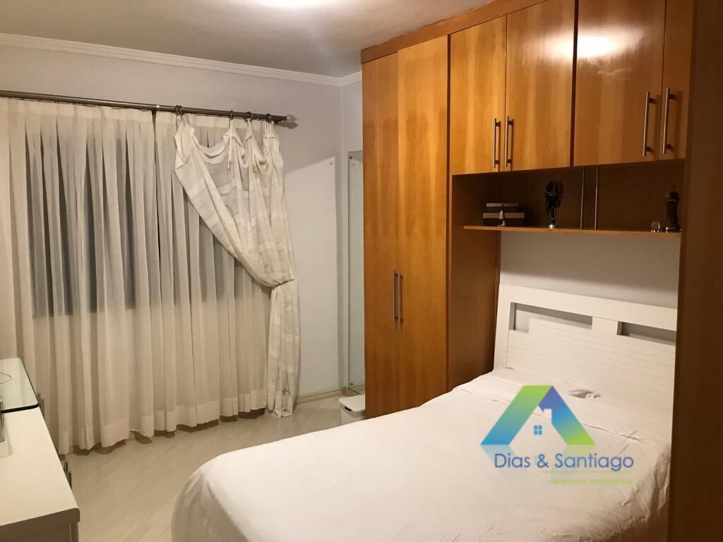 Sobrado à venda com 4 quartos, 210m² - Foto 4