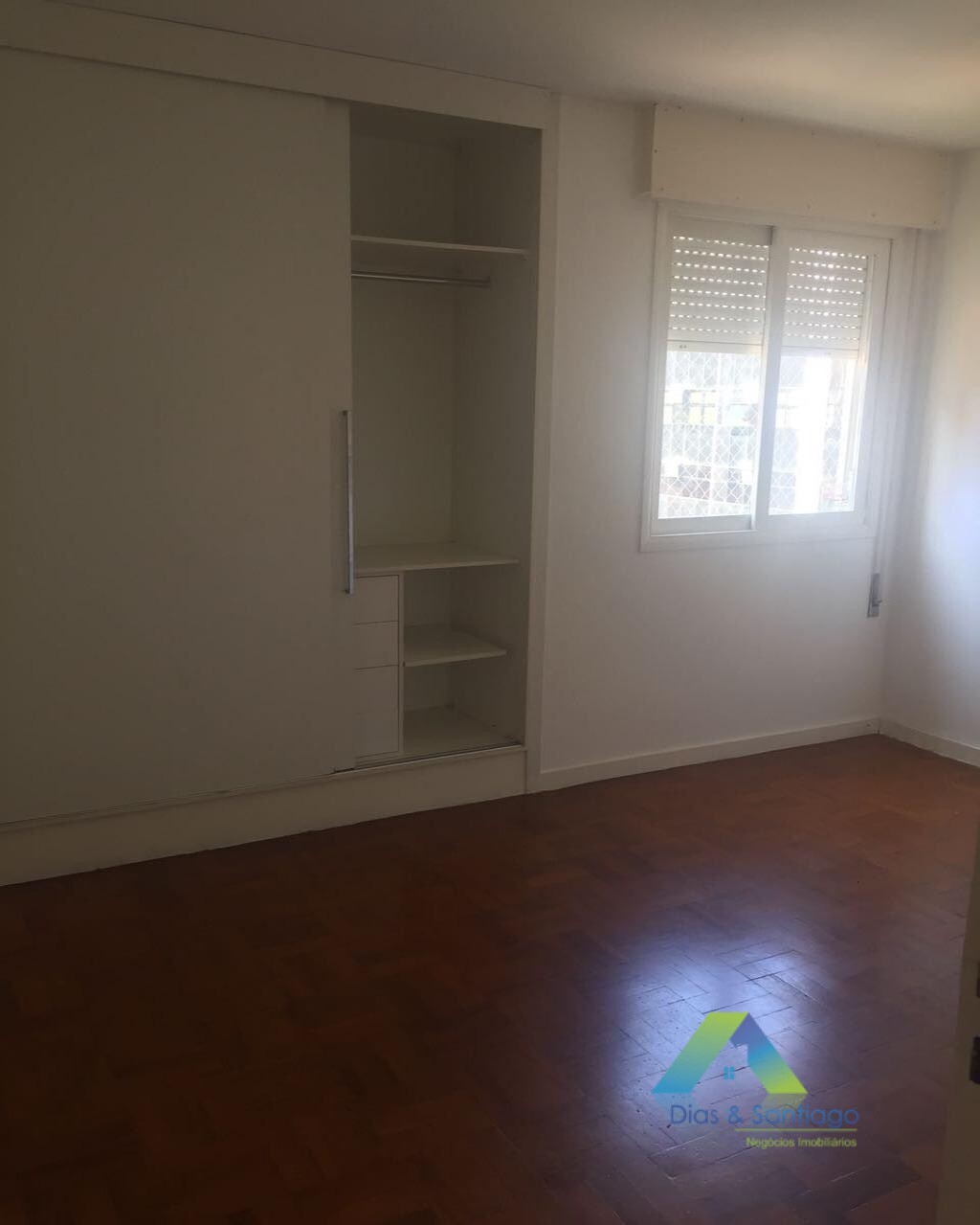 Apartamento à venda com 3 quartos, 130m² - Foto 4