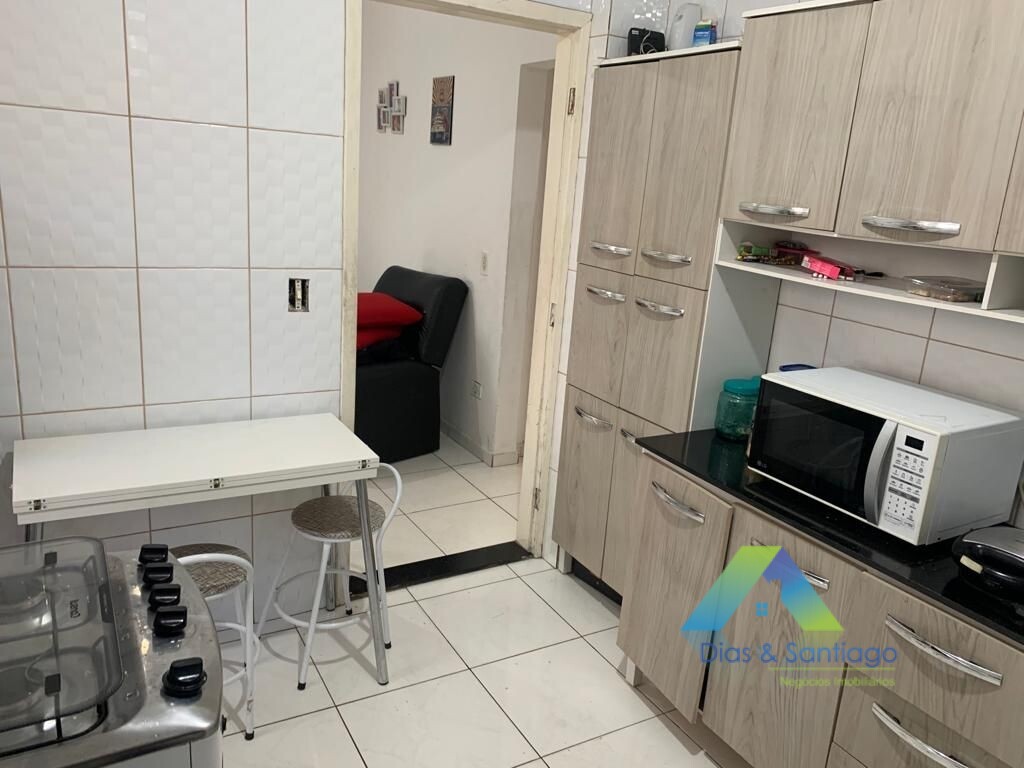 Apartamento à venda com 2 quartos, 70m² - Foto 2