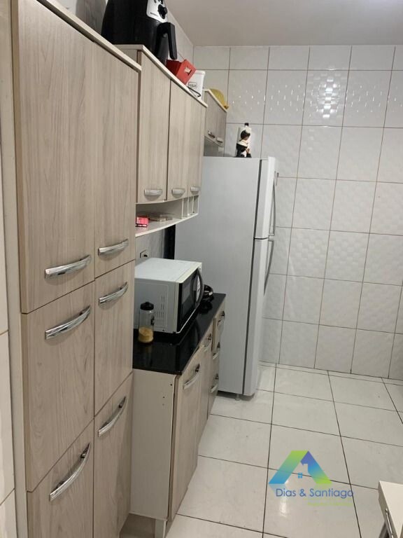 Apartamento à venda com 2 quartos, 70m² - Foto 3