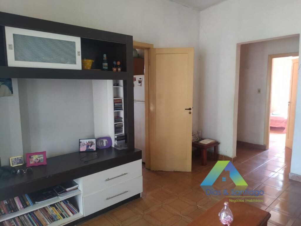 Casa à venda com 2 quartos, 98m² - Foto 1