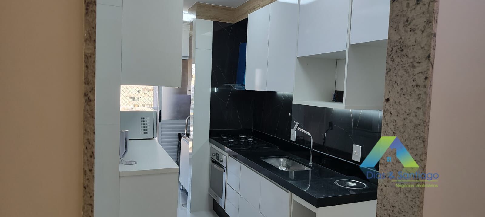 Apartamento à venda com 3 quartos, 83m² - Foto 2