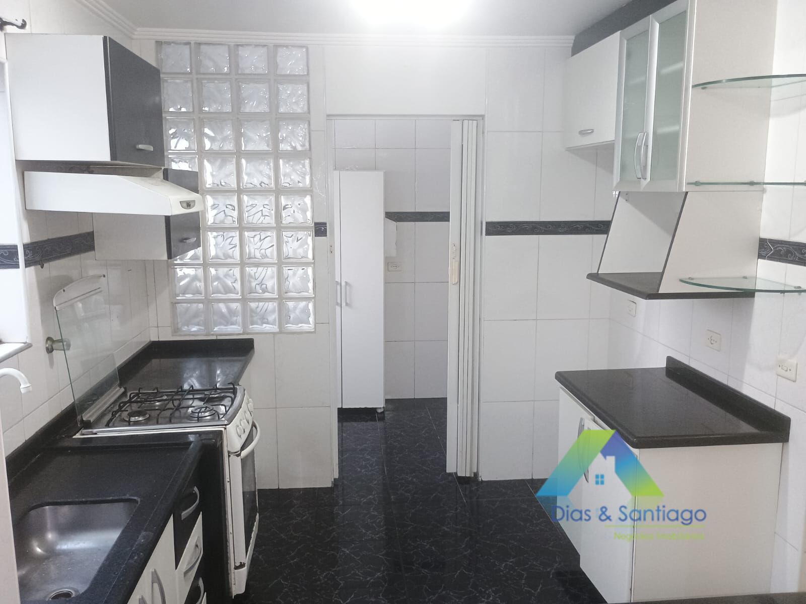 Apartamento à venda com 2 quartos, 90m² - Foto 2