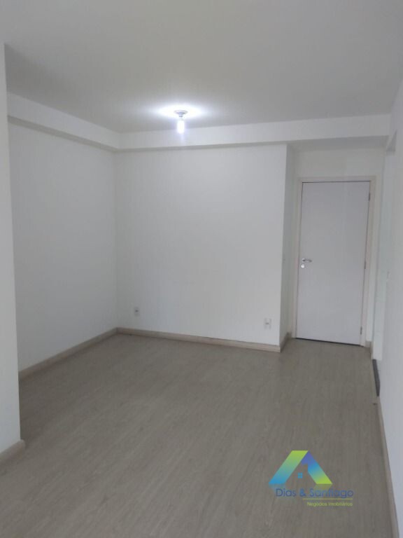 Apartamento à venda com 2 quartos, 90m² - Foto 2