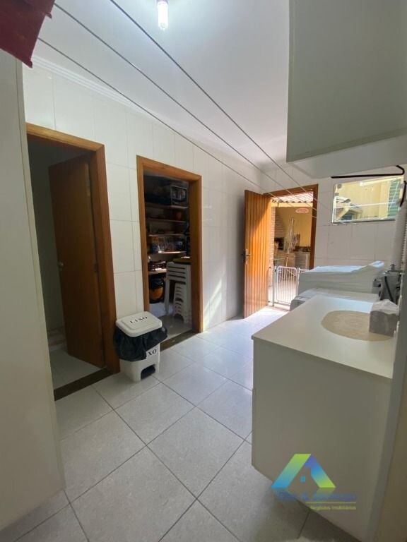 Sobrado à venda com 4 quartos, 230m² - Foto 36