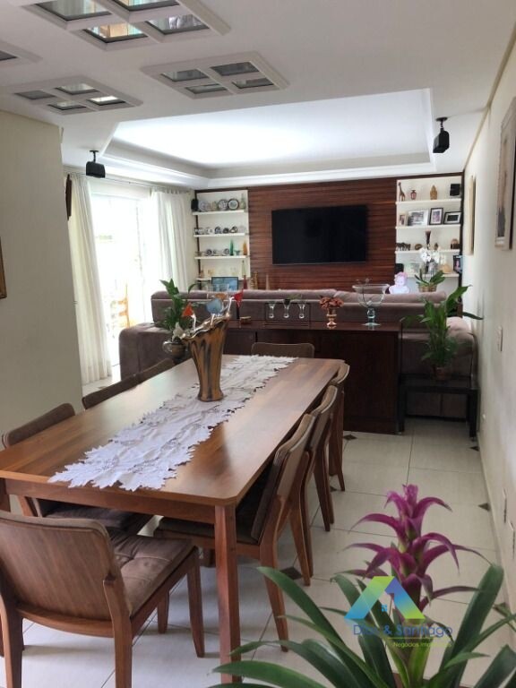 Sobrado à venda com 4 quartos, 230m² - Foto 3