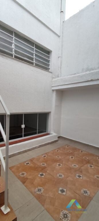 Sobrado à venda com 3 quartos, 200m² - Foto 7