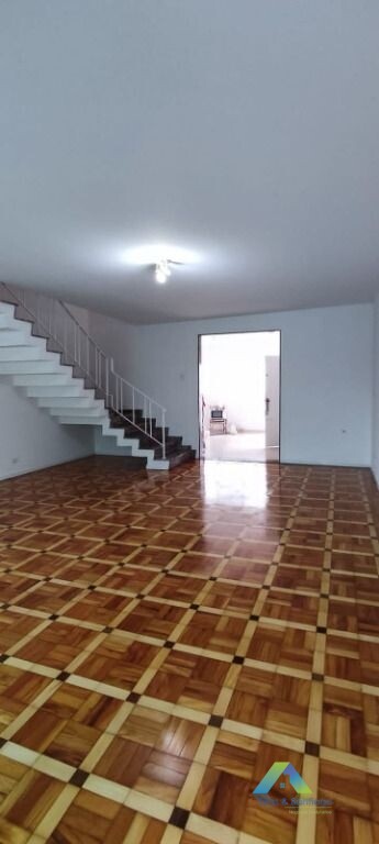 Sobrado à venda com 3 quartos, 200m² - Foto 9