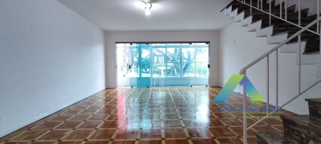 Sobrado à venda com 3 quartos, 200m² - Foto 2