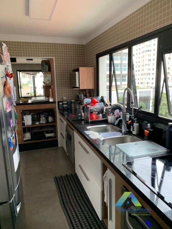 Apartamento à venda com 3 quartos, 150m² - Foto 2