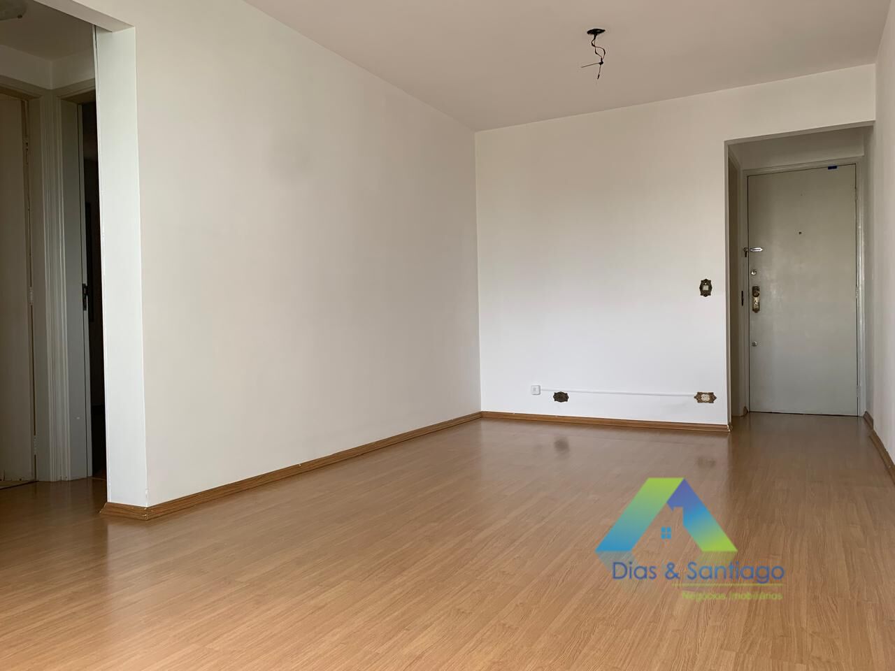 Apartamento à venda com 2 quartos, 72m² - Foto 4