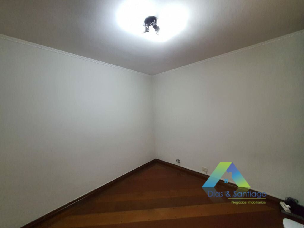 Casa à venda com 3 quartos, 141m² - Foto 14