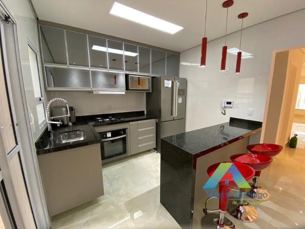 Sobrado à venda com 4 quartos, 200m² - Foto 15