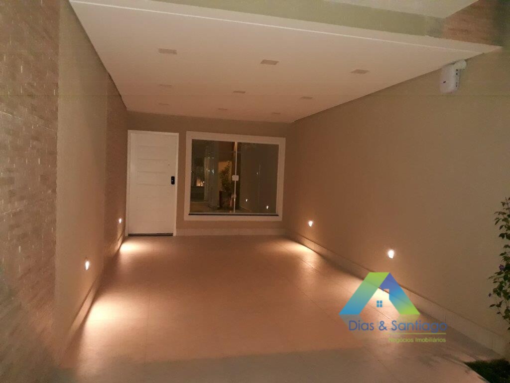 Sobrado à venda com 4 quartos, 200m² - Foto 4