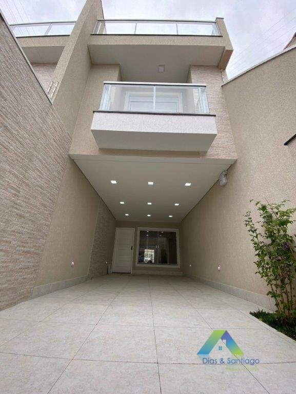 Sobrado à venda com 4 quartos, 200m² - Foto 1