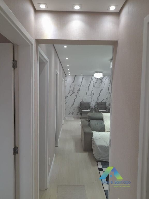 Apartamento à venda com 4 quartos, 135m² - Foto 2