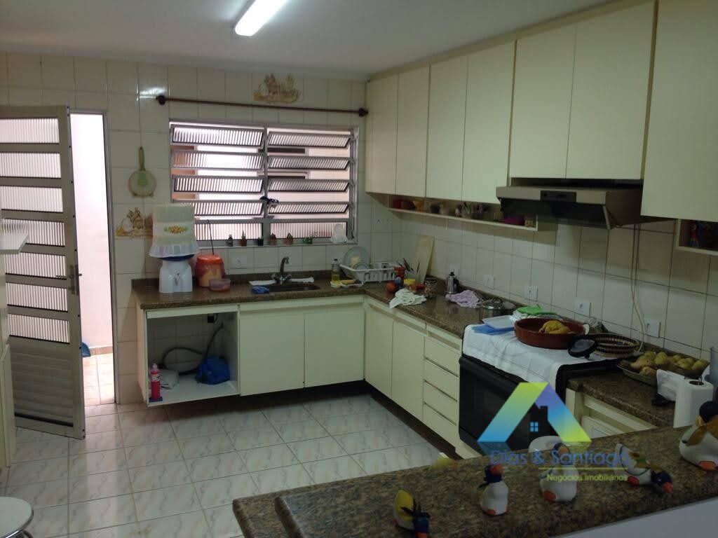 Sobrado à venda com 3 quartos, 180m² - Foto 10