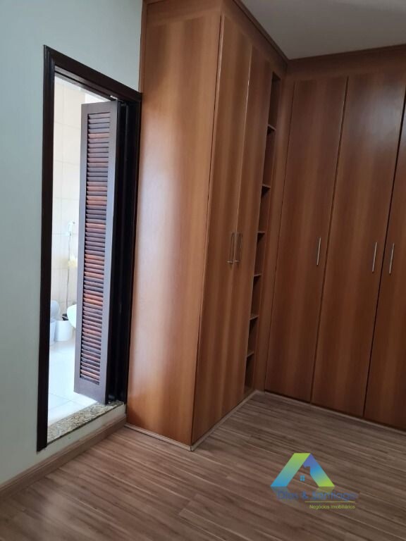 Sobrado à venda com 3 quartos, 192m² - Foto 7